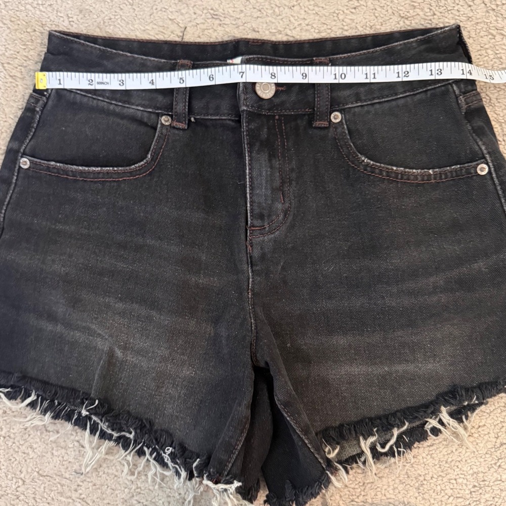 BDG Urban Outfitters A-Line Cutoff Denim Short Black Frayed Hem Size 26 - Picture 7 of 9